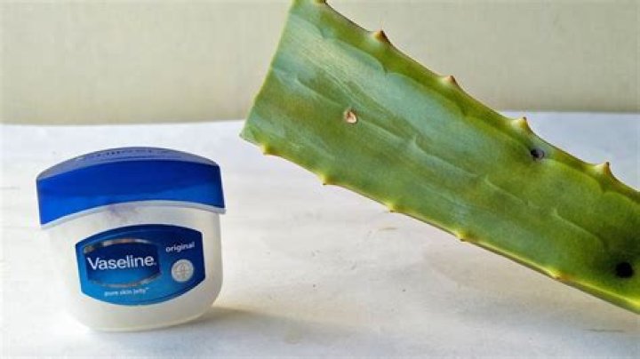 Is Vaseline aloe vera good for face?