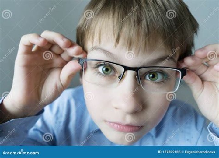 Should 4 year old wear glasses?