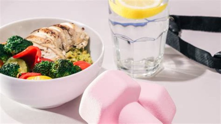 Should babies eat before or after naps?