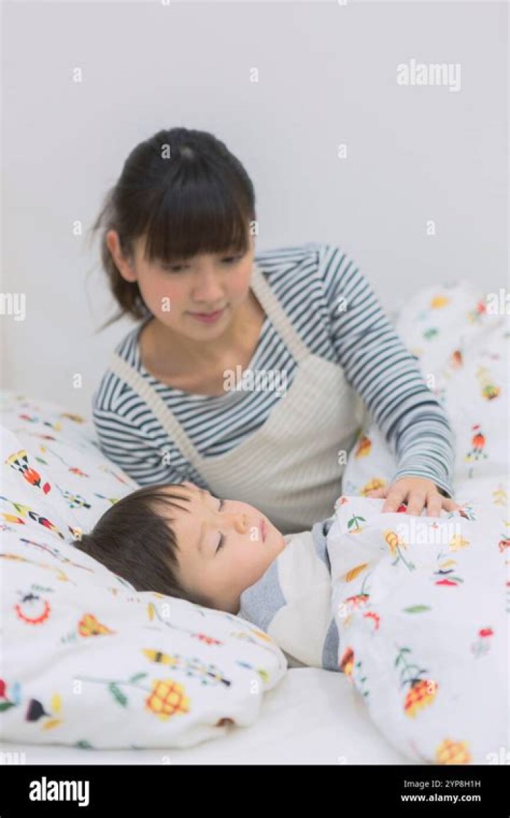 Should both parents put child to bed?