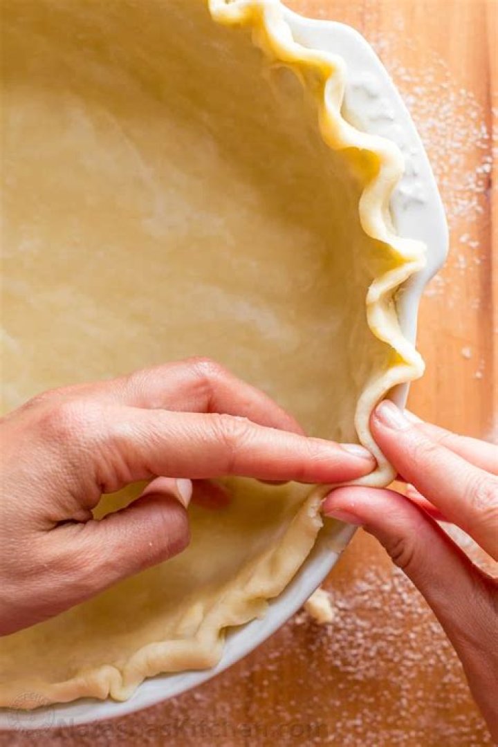 Should shortening be chilled for pie crust?