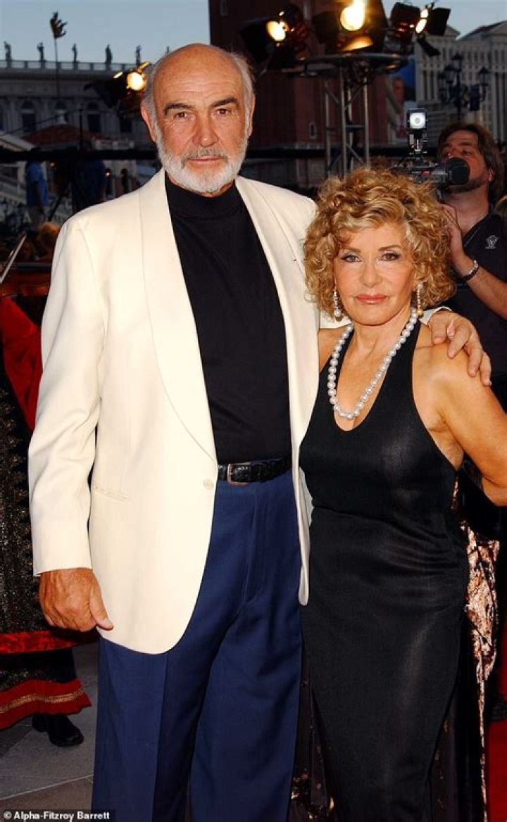 Was Sean Connery friends with Robert Shaw?