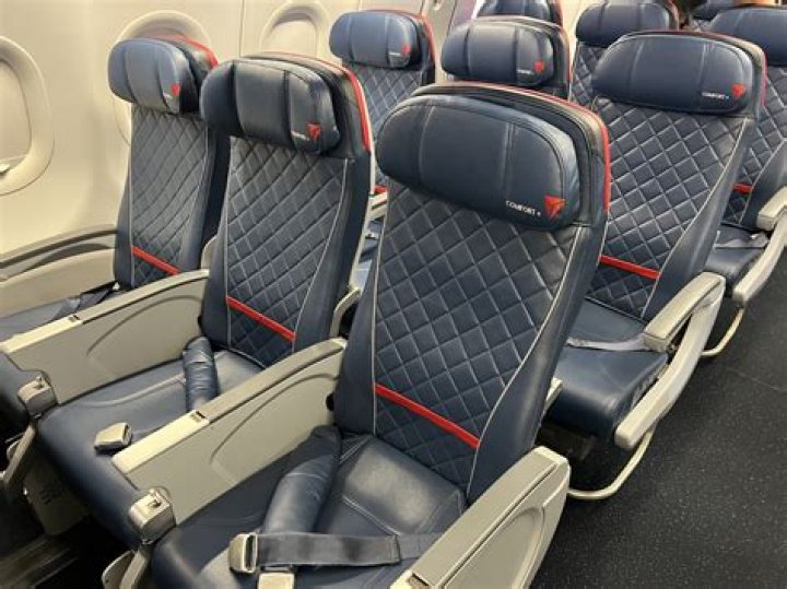 What are Delta comfort seats?