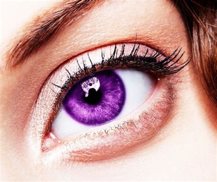 What are violet eyes?
