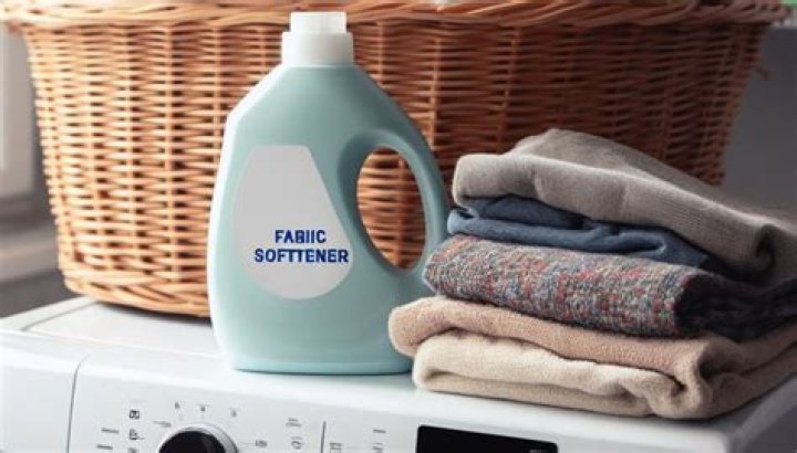 What can I use instead of fabric softener for smell?