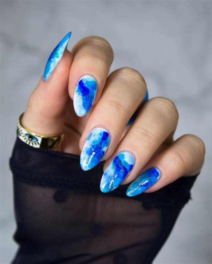 What can I use instead of rubbing alcohol for gel nails?