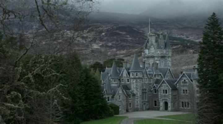 What castle is used as Balmoral in The Crown?