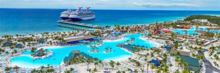 What cruise ship was diverted to the Bahamas?