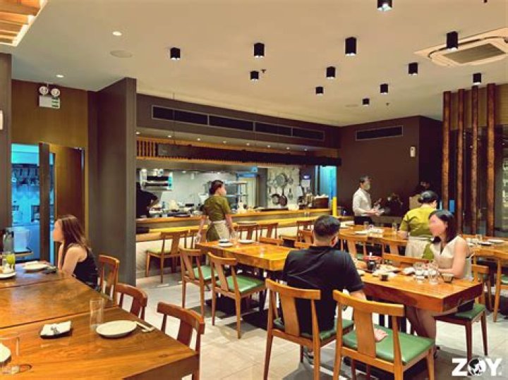 What do Japanese say when entering a restaurant?