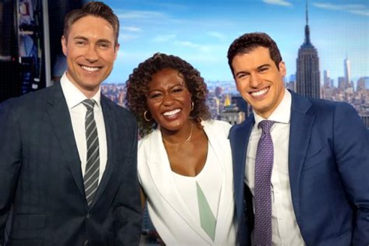 What do weekend anchors do during the week?