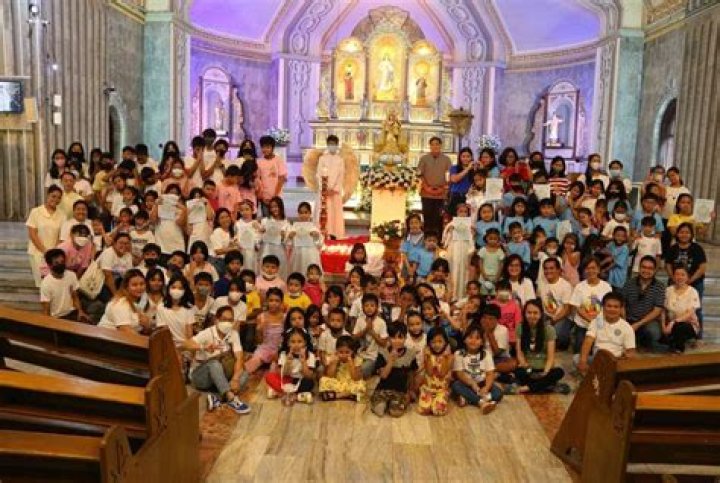 What does the red light in a Catholic church mean?