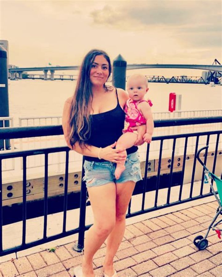 What happened to Sabrina's first baby on Return to Amish?