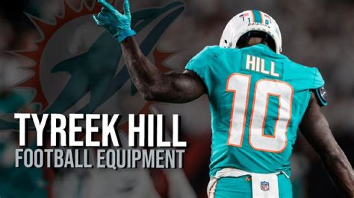 What helmet does tyreek Hill wear?