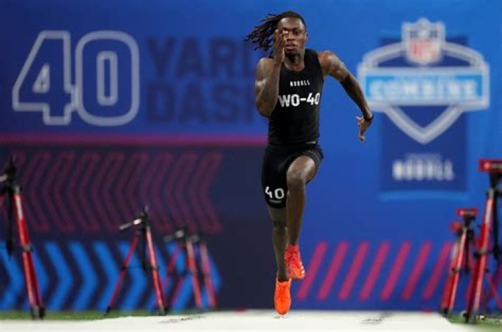 What is CeeDee Lamb 40-yard dash time?