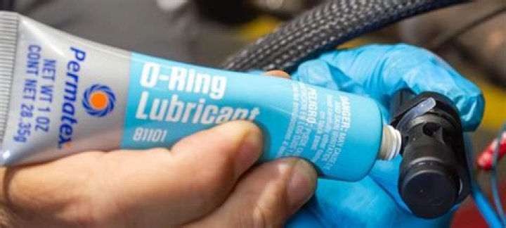 What is the best lubricant for squeaky suspension?