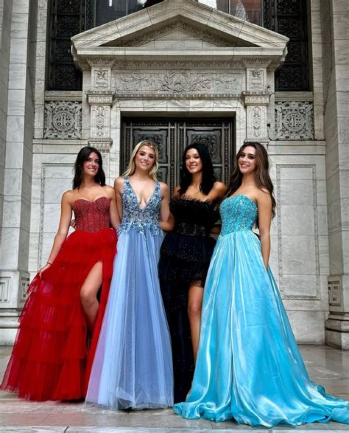 What is the difference between a prom dress and a homecoming dress?