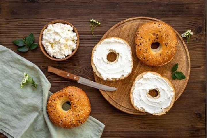What is the most popular bagel flavor?