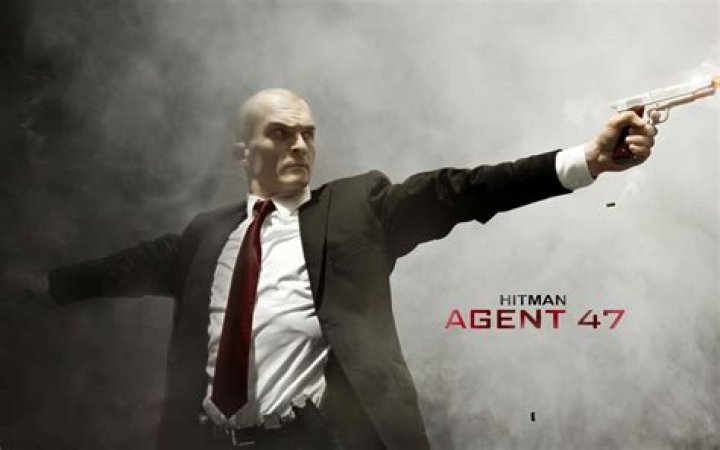 What pistol does Agent 47 use?