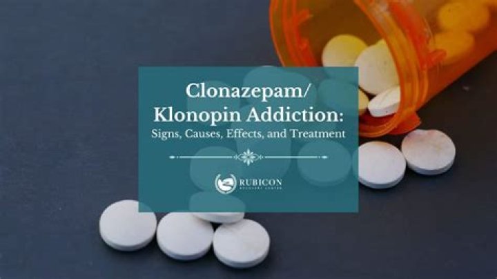 What symptoms does clonazepam treat?