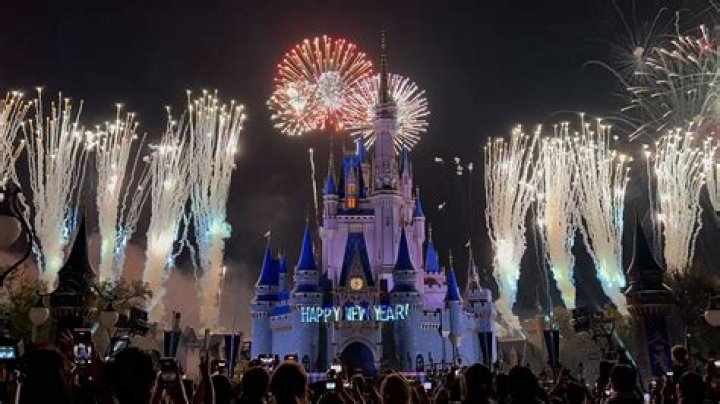 What time are the fireworks at Magic Kingdom 2022?