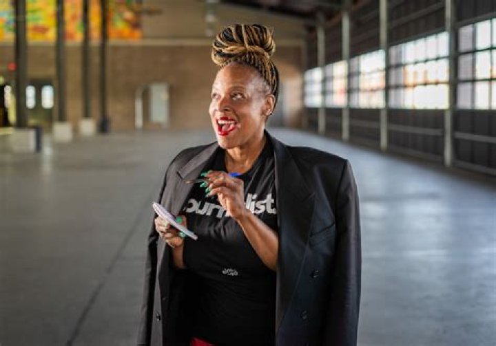 What type of journalist makes the most money?