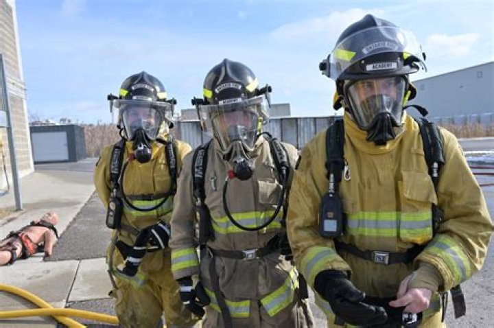 What's the oldest age to become a firefighter?