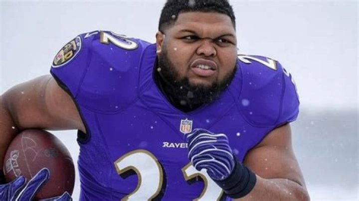 Where did Papi go in the L word?