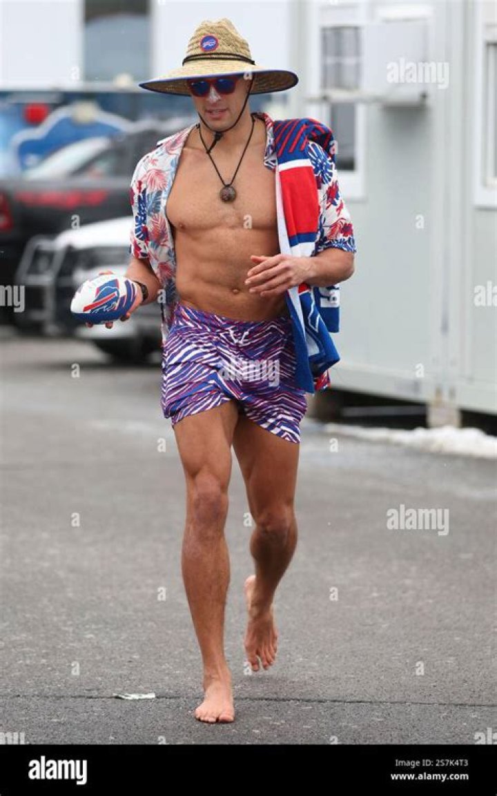 Where is Mack Hollins?