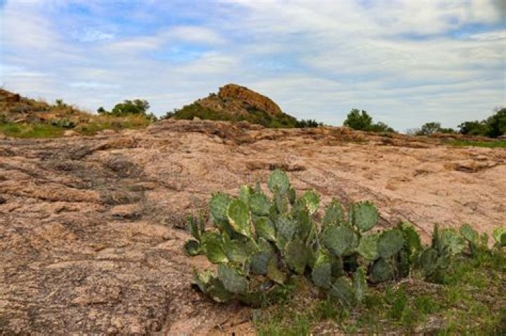 Where is pink granite found?