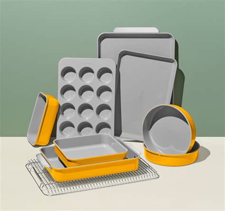 Which bakeware materials is safe and best use in baking?