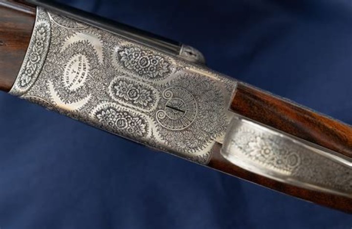Which Gunslinger engraving is better?