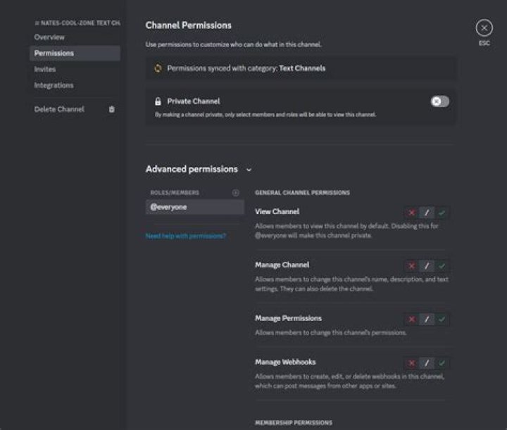 Who can give roles in discord?