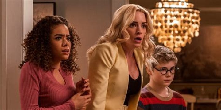 Who hooked up with Tony Raines?