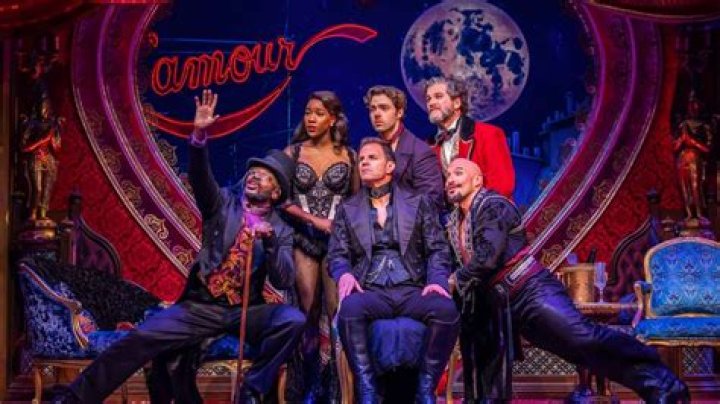 Who is in love with Rouge the Bat?