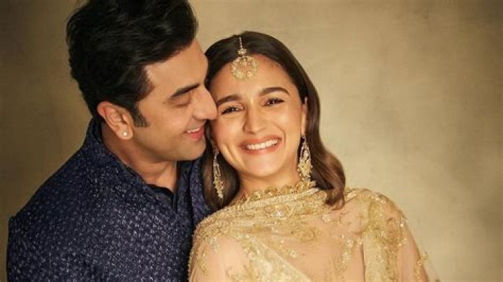 Who is in relationship with Alia Bhatt?
