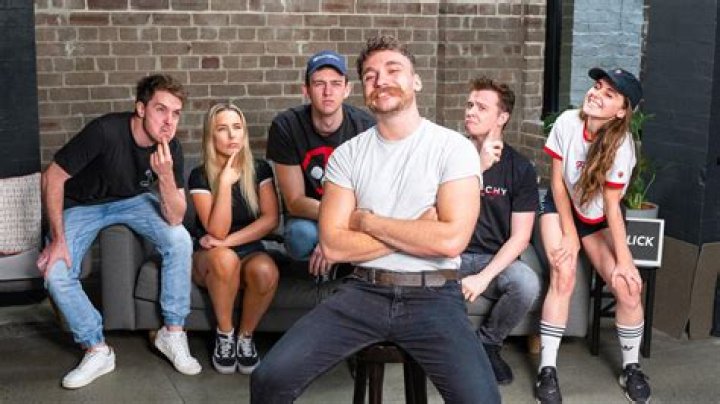 Who is in the click crew?