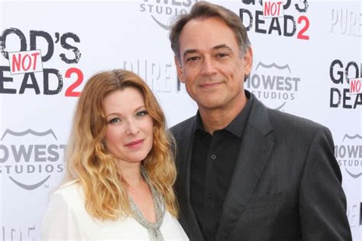 Who is Jon Lindstrom wife?