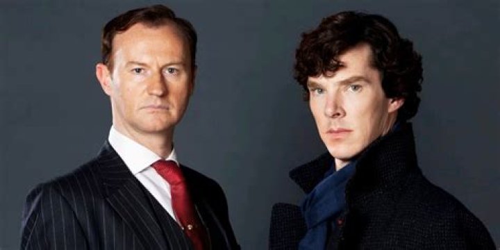 Who is older Mycroft or Sherlock?