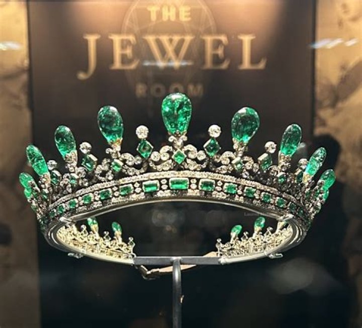 Who owns Queen Victoria's emerald tiara?
