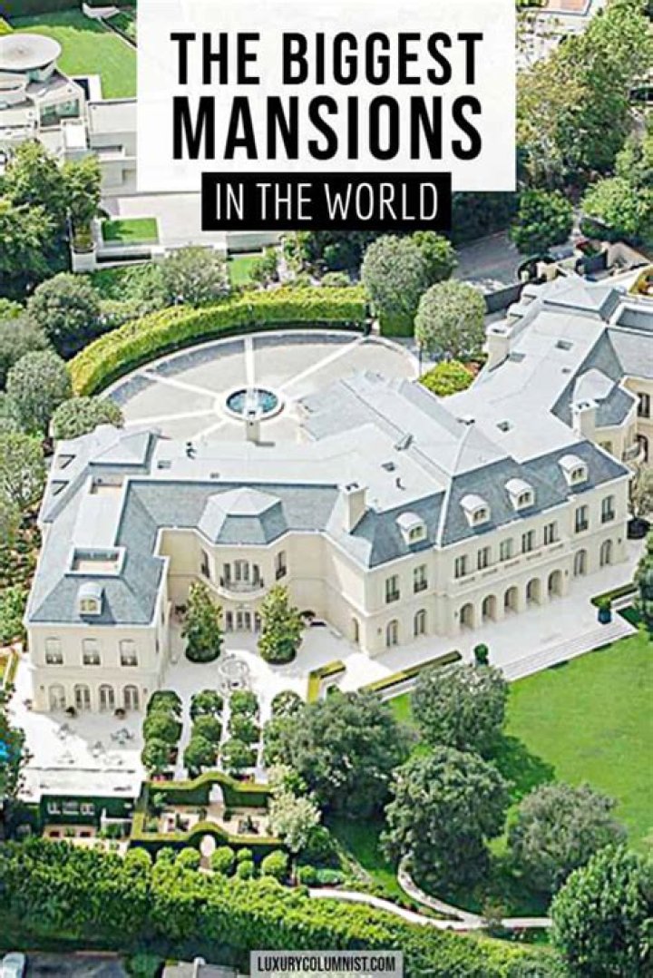 Who owns the biggest mansion in the world?