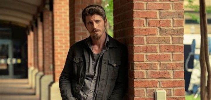 Who plays Clea Mason The L Word?