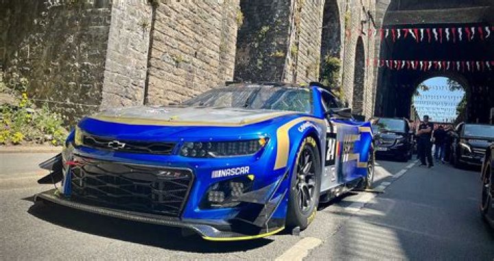 Who was the oldest driver at Le Mans?