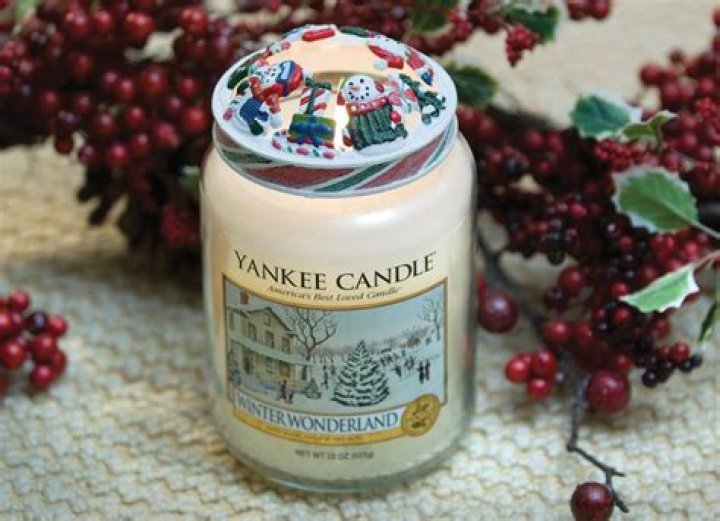 Why do Yankee Candles have lids?