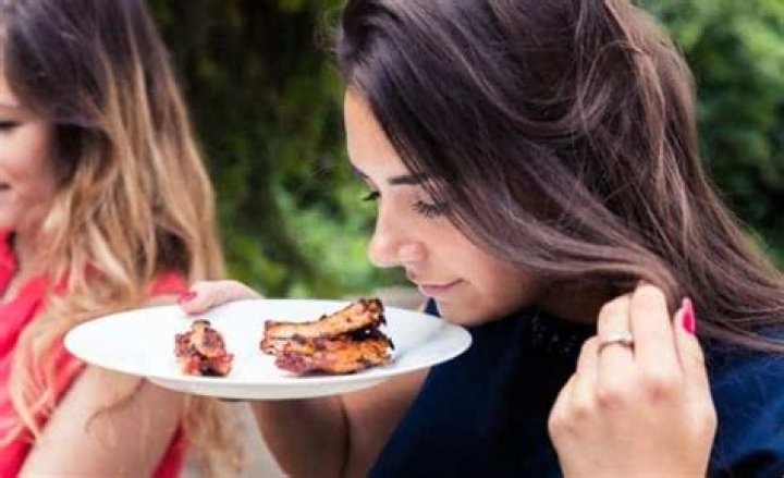 Why does my pork smell like eggs?