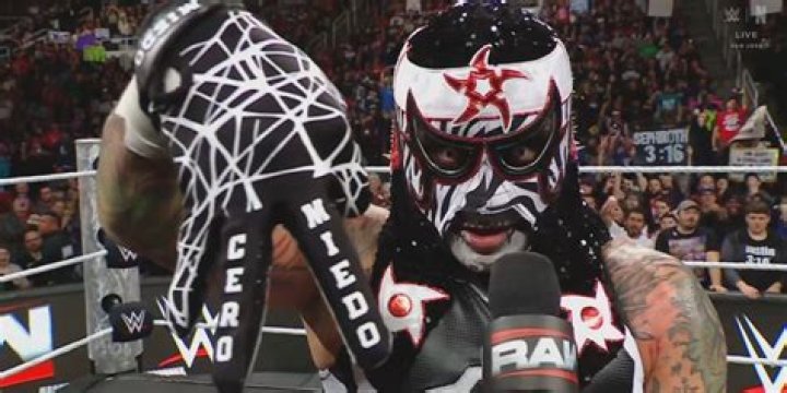 Why is Ulquiorra Cero green?