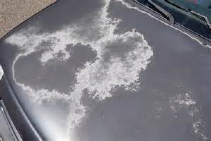 Will lacquer thinner damage plastic?